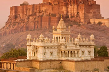Amritsar with Bikaner Jodhpur sam Jaisalmer Barmer chittorgarh udaipur Tour